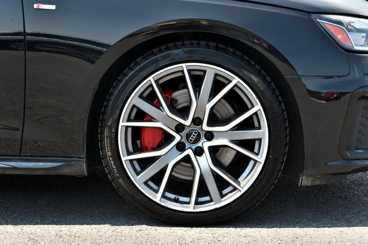 Audi A4 - Image 5