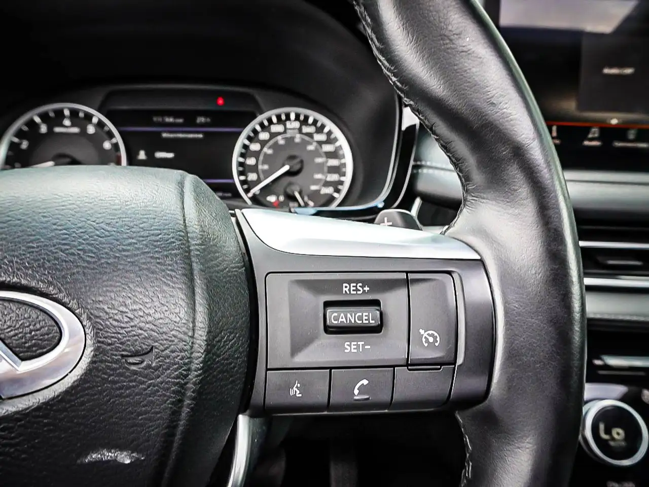 Infiniti QX60 - Image 24