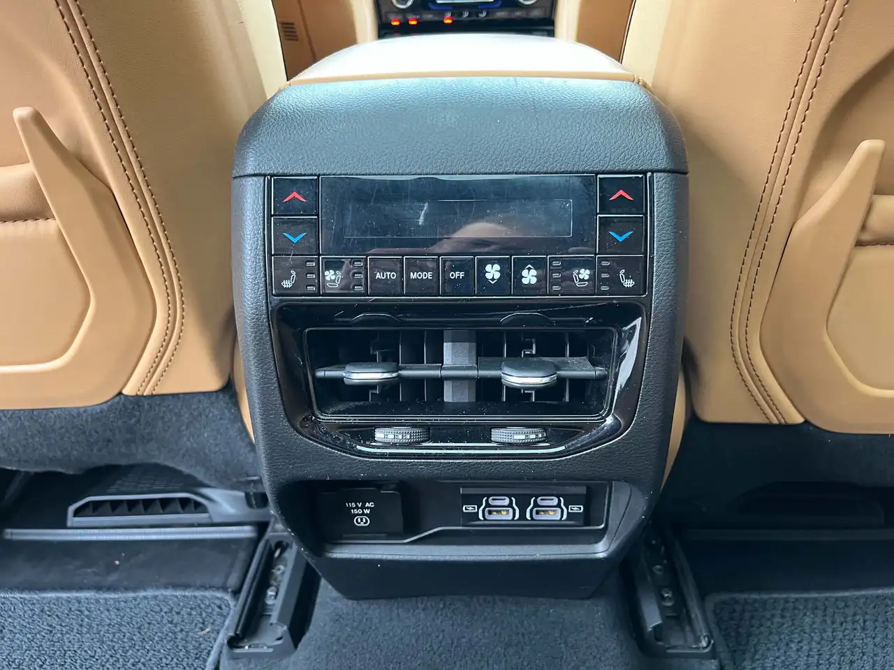 Jeep Grand Cherokee - Image 15