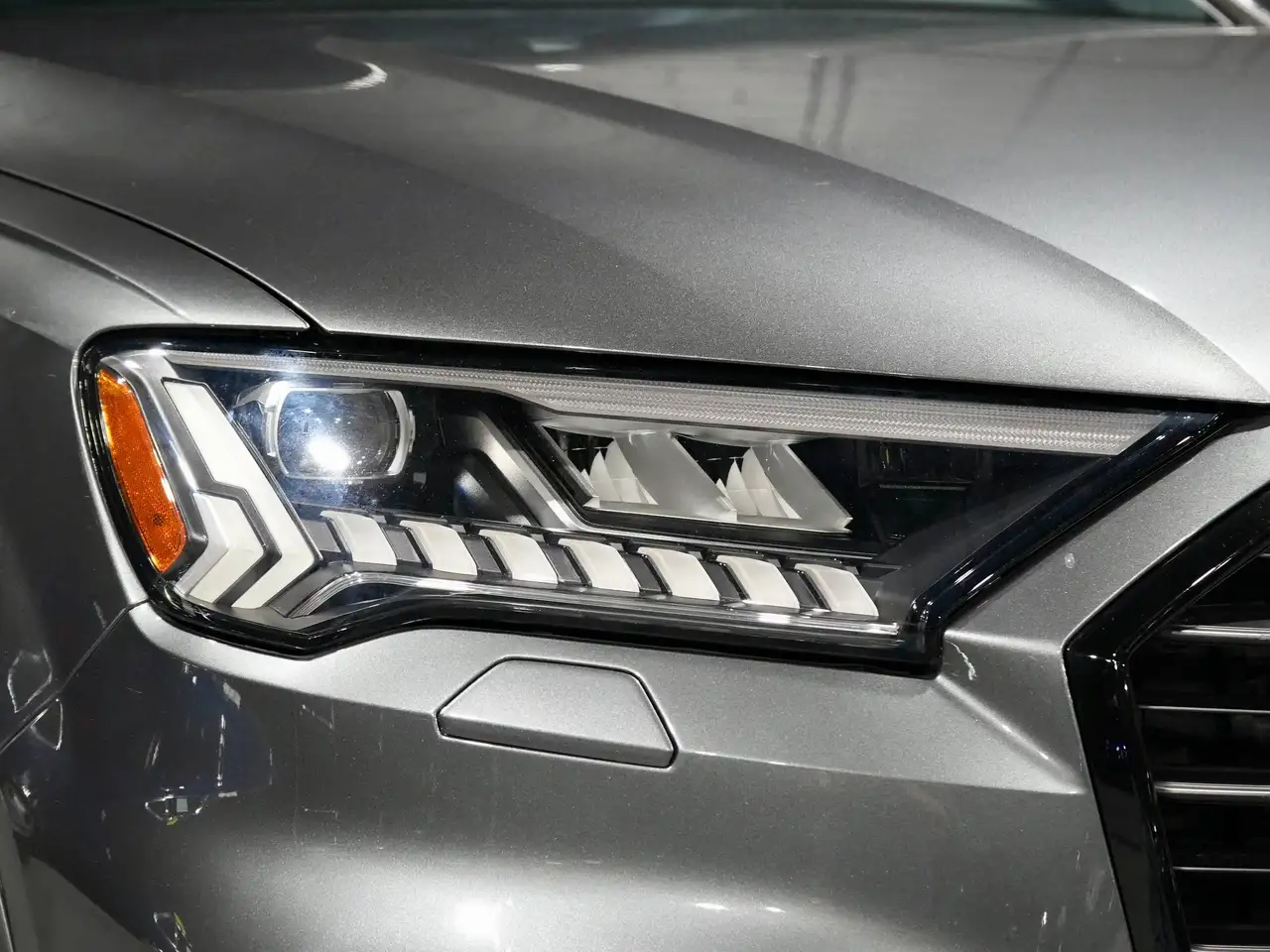 Audi Q7 - Image 7