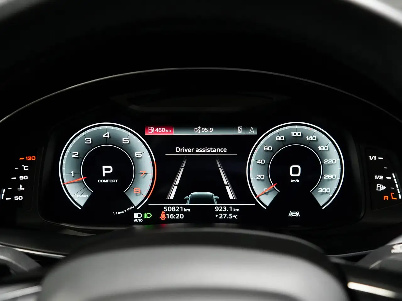 Audi Q7 - Image 21