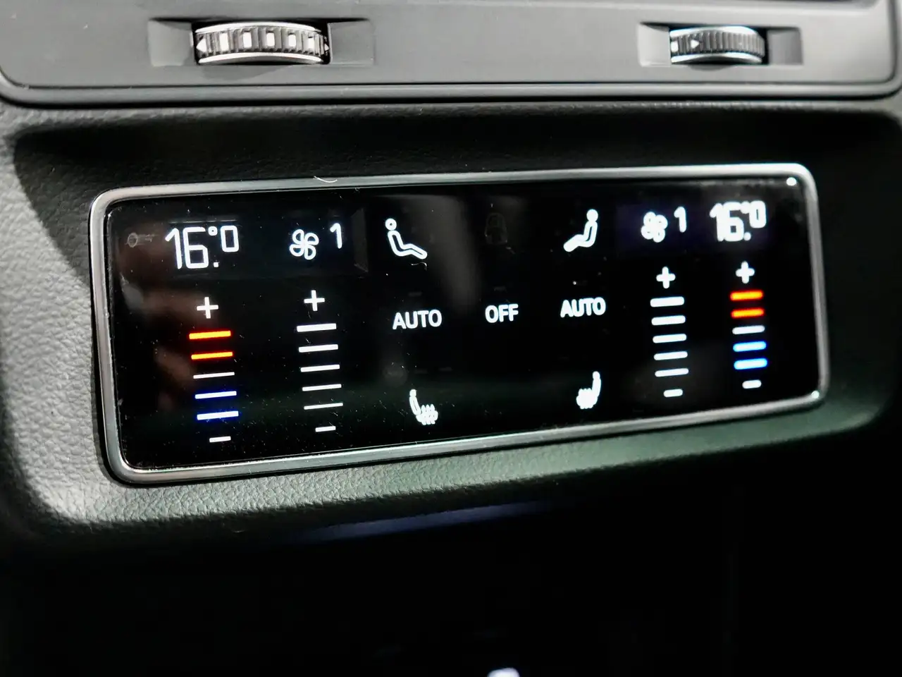 Audi Q7 - Image 36