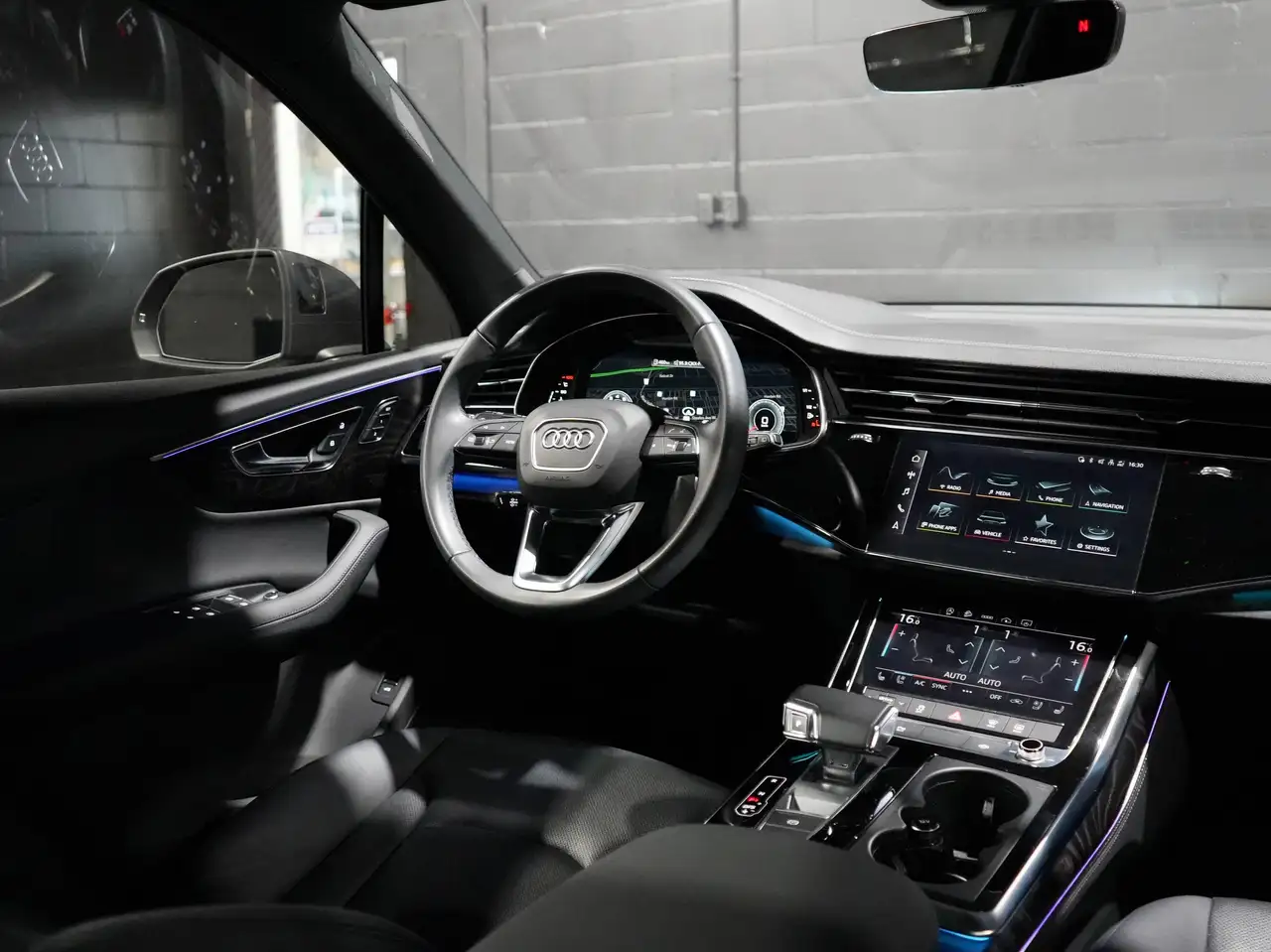 Audi Q7 - Image 38