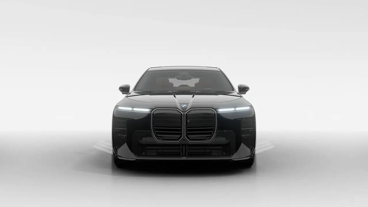 BMW 7 Series - Image 3