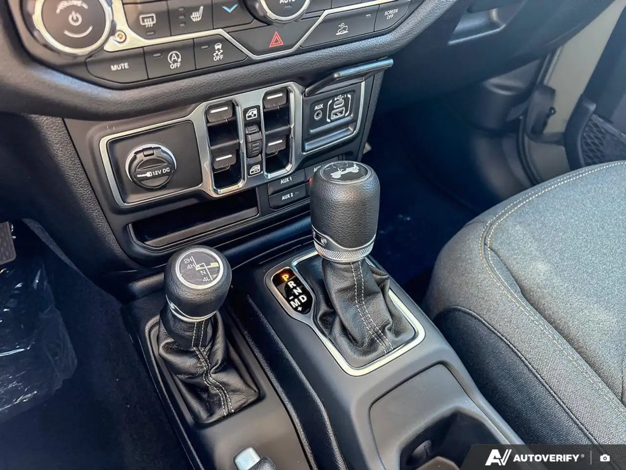 Jeep Wrangler - Image 17