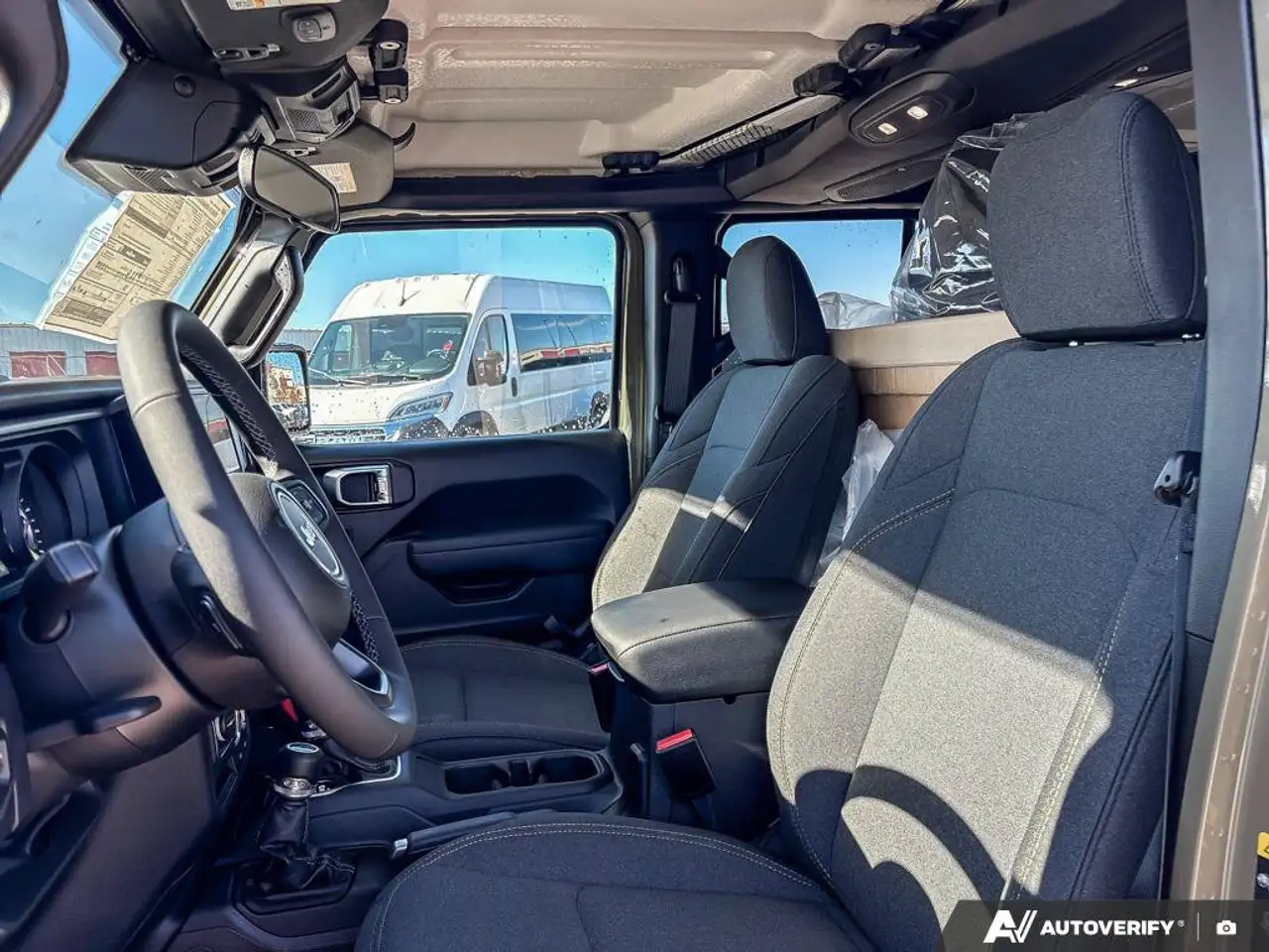 Jeep Wrangler - Image 12