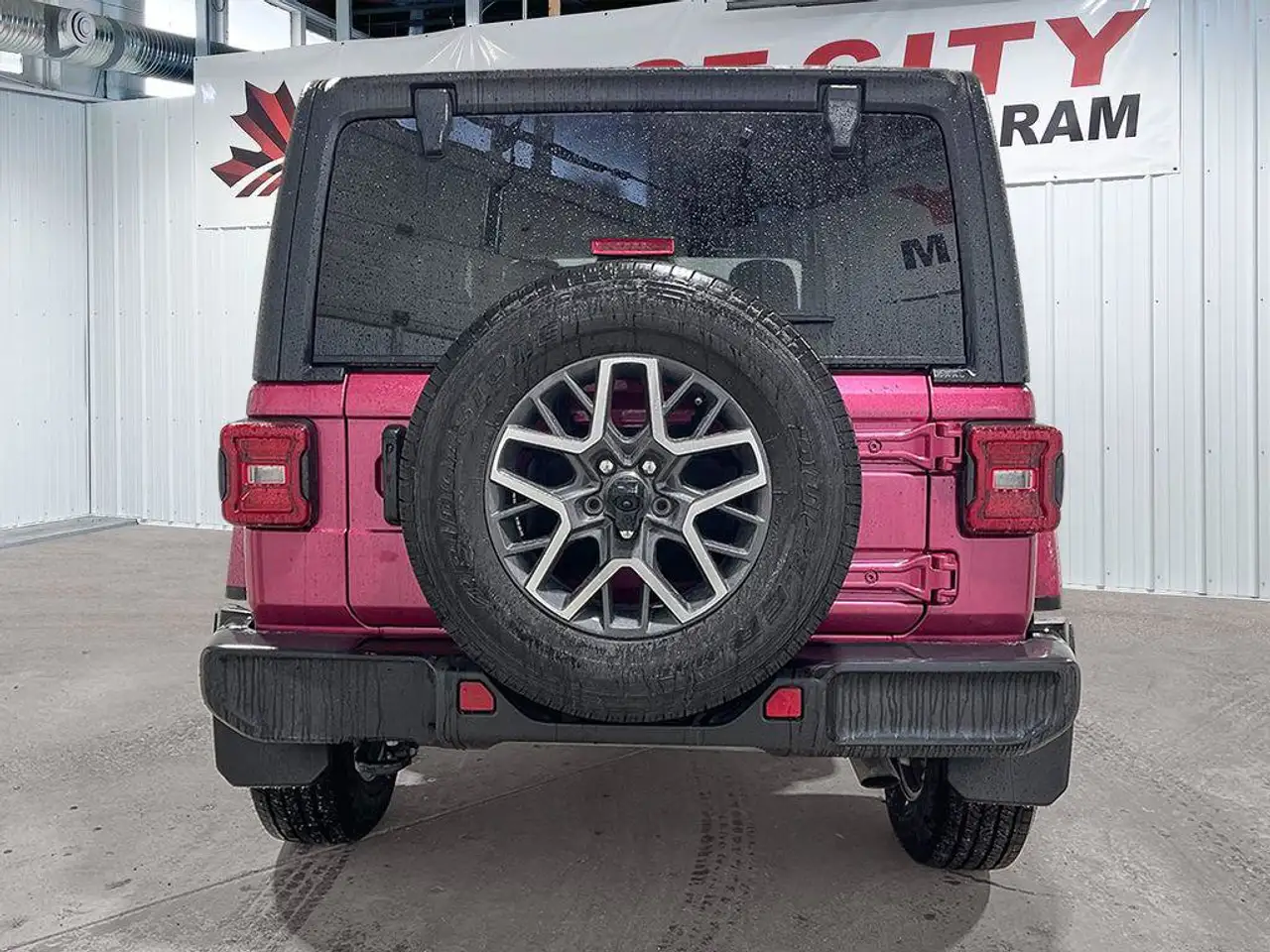 Jeep Wrangler - Image 4