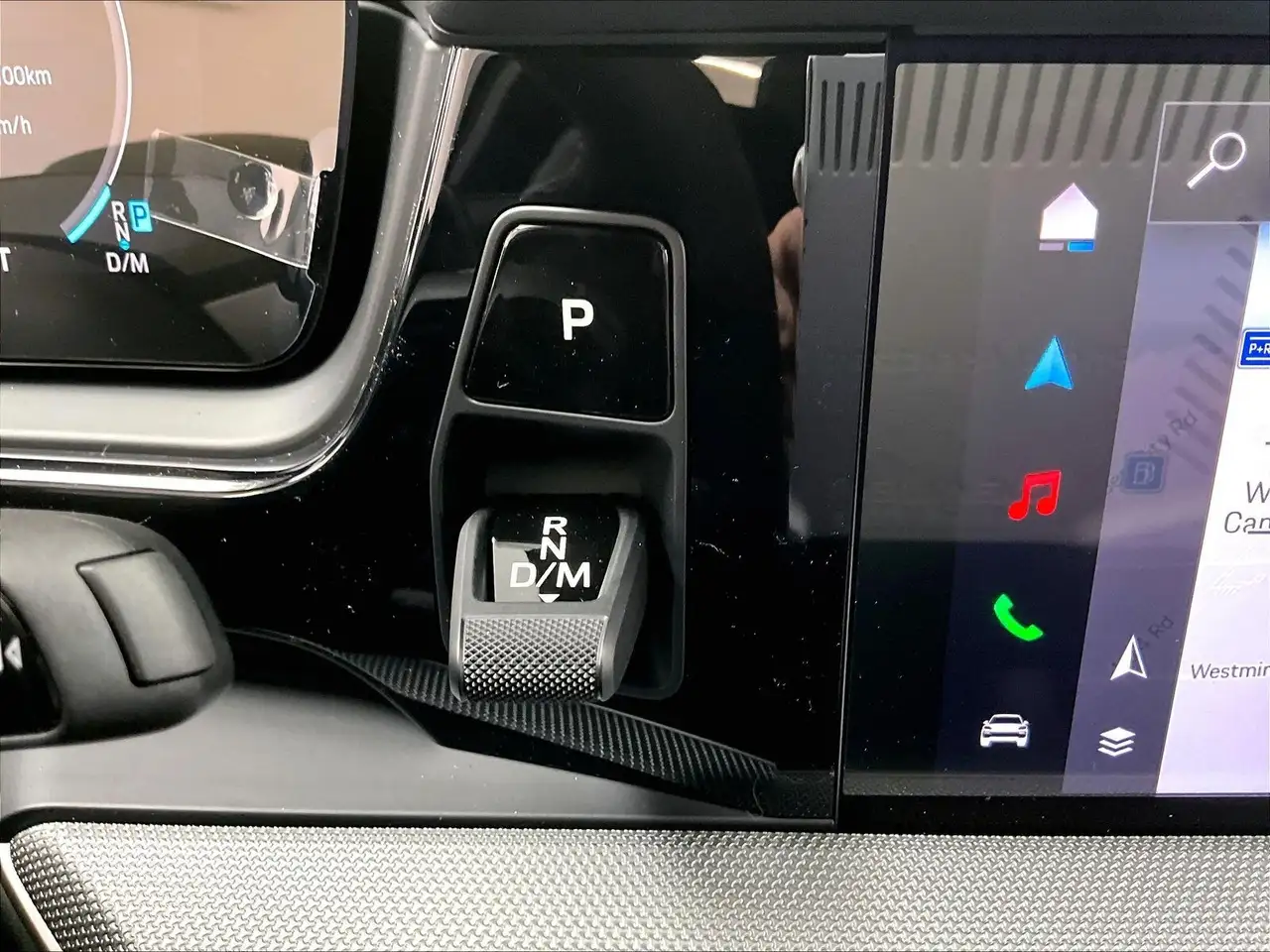 Porsche Cayenne - Image 22