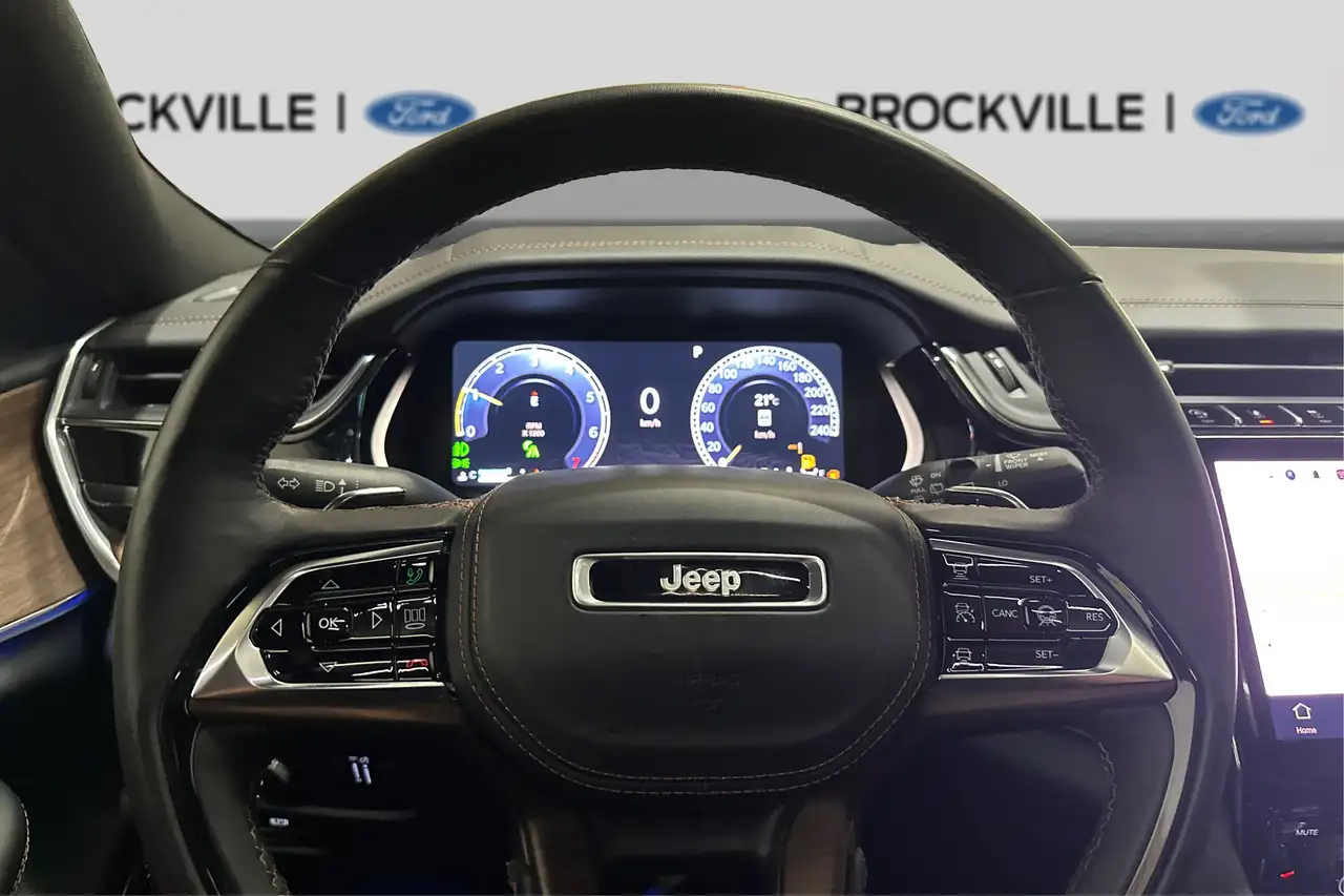 Jeep Grand Cherokee - Image 18