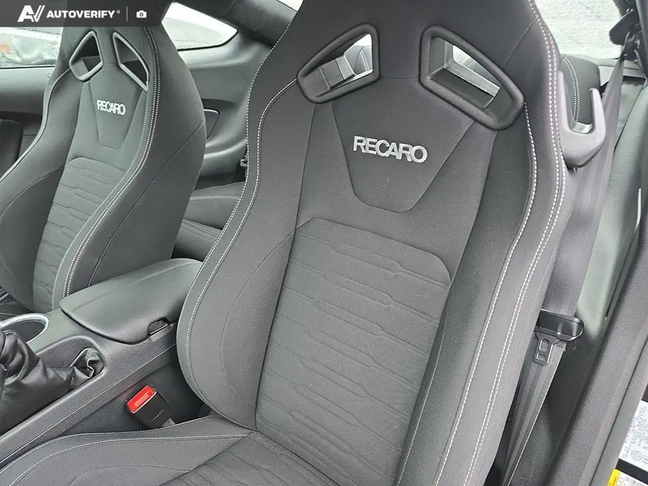 Ford Mustang - Image 21