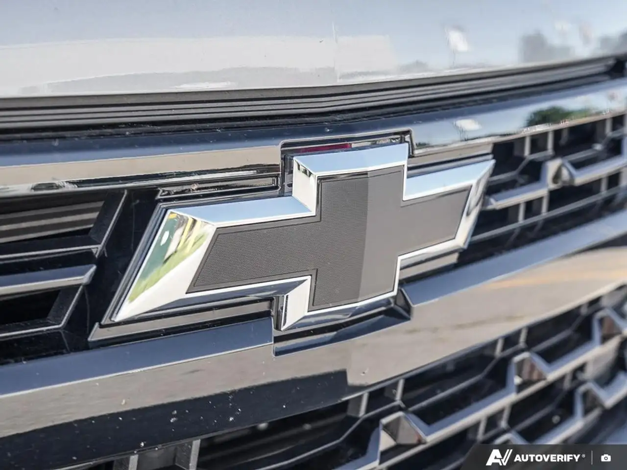 Chevrolet Silverado 1500 - Image 12