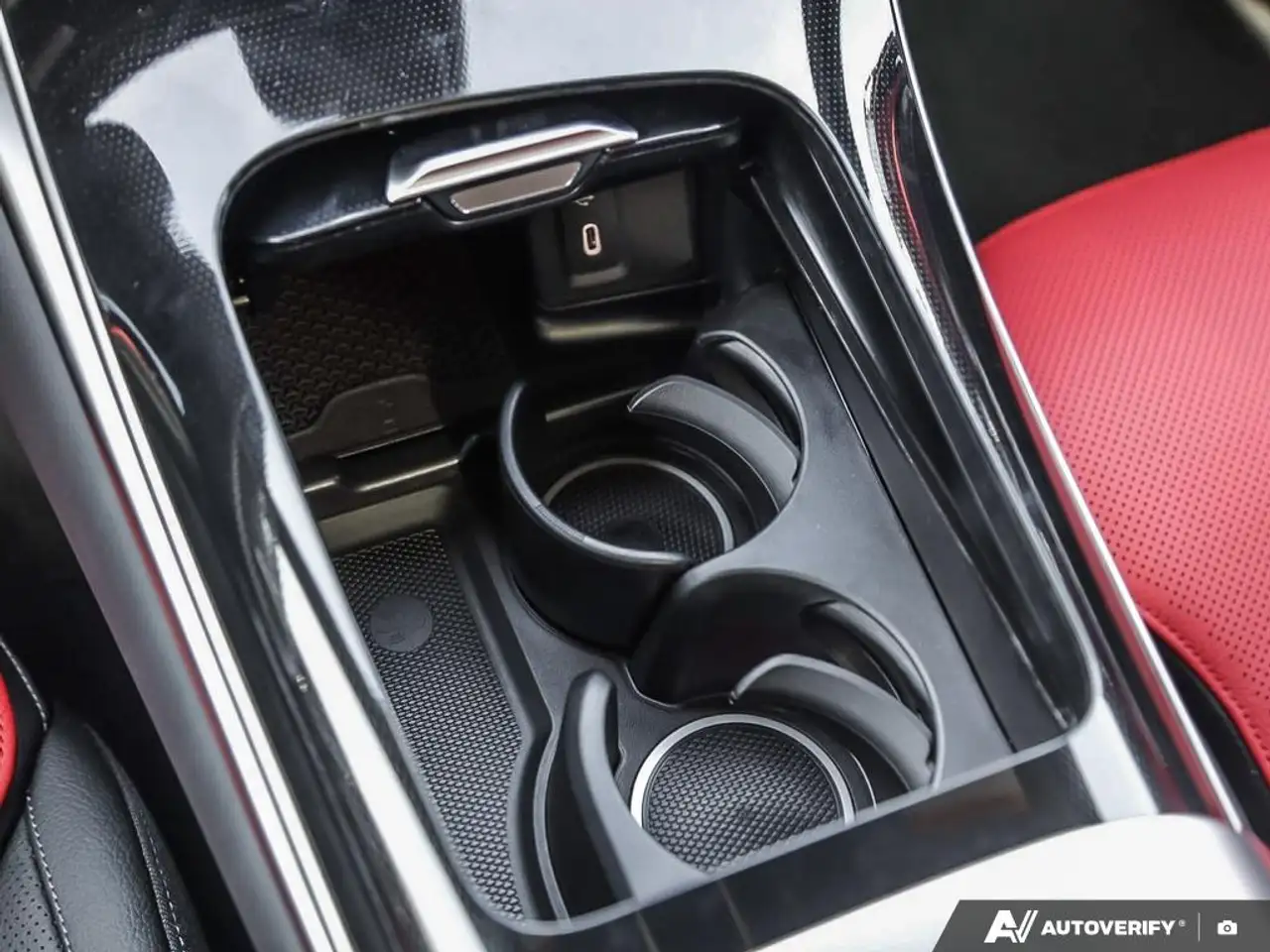 Mercedes-Benz GLC - Image 18