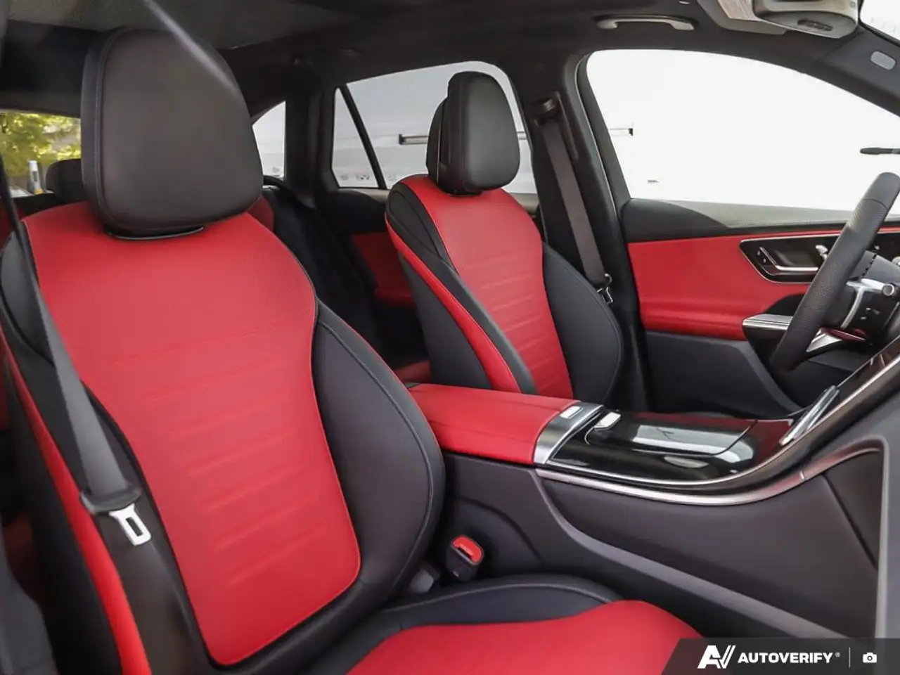 Mercedes-Benz GLC - Image 22