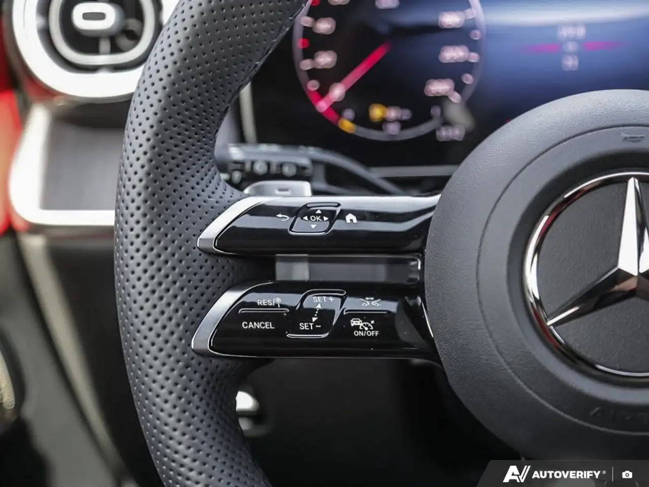 Mercedes-Benz GLC - Image 15