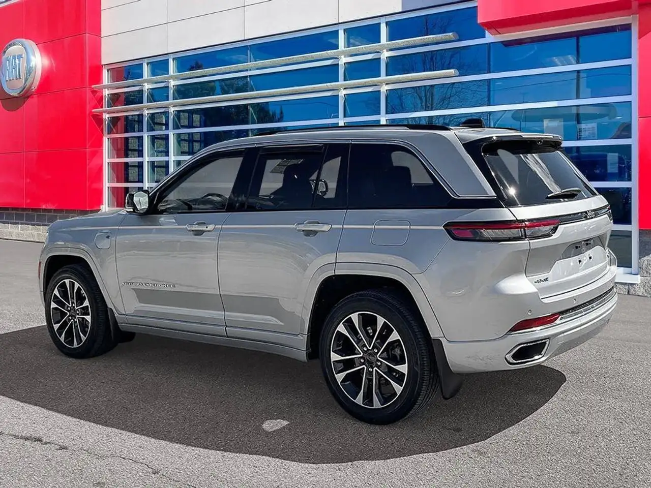 Jeep Grand Cherokee - Image 3