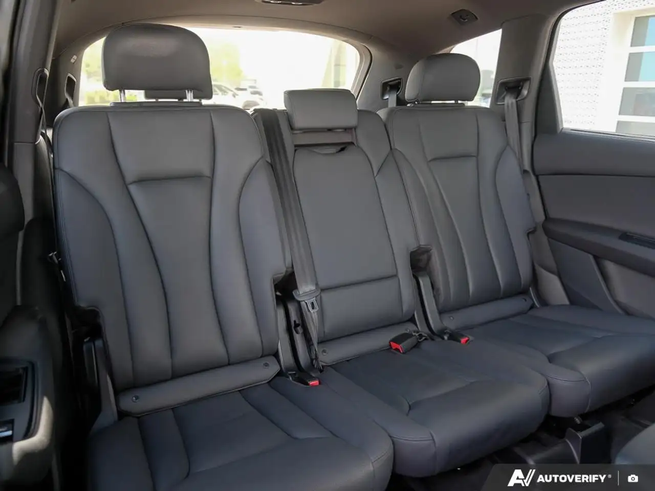 Audi Q7 - Image 10