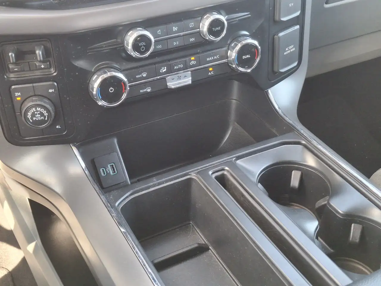Ford F-150 - Image 11