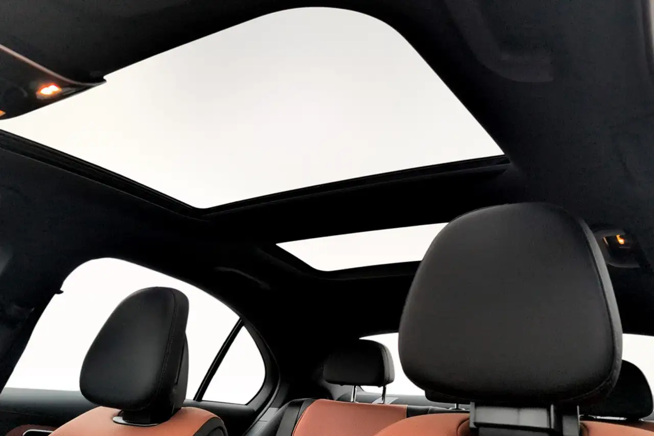 Mercedes-Benz C-Class - Image 10