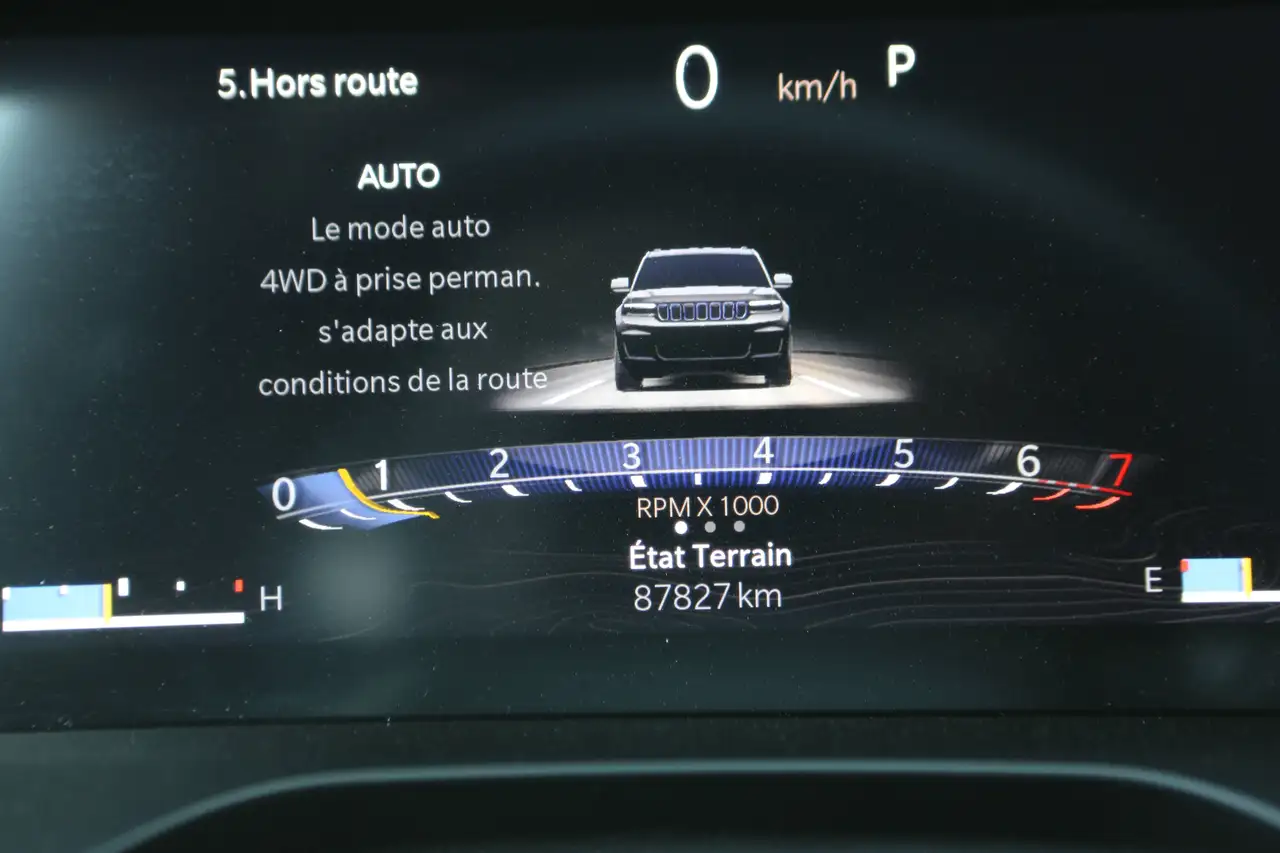 Jeep Grand Cherokee - Image 15