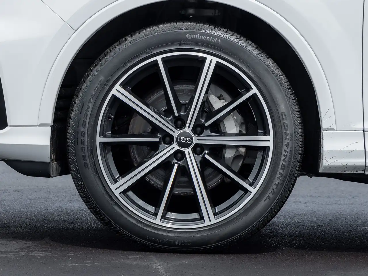 Audi Q7 - Image 4