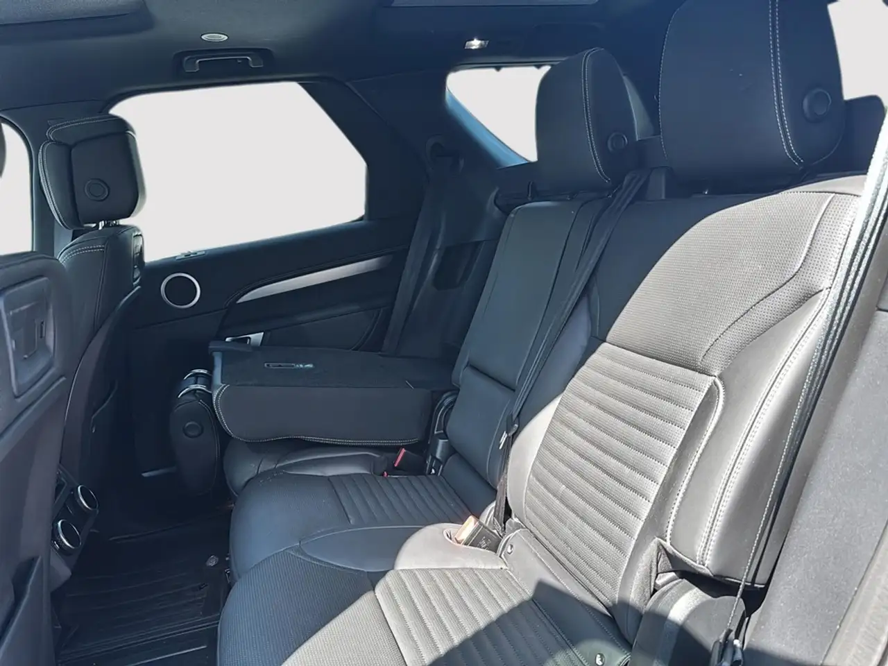 Land Rover Discovery - Image 21