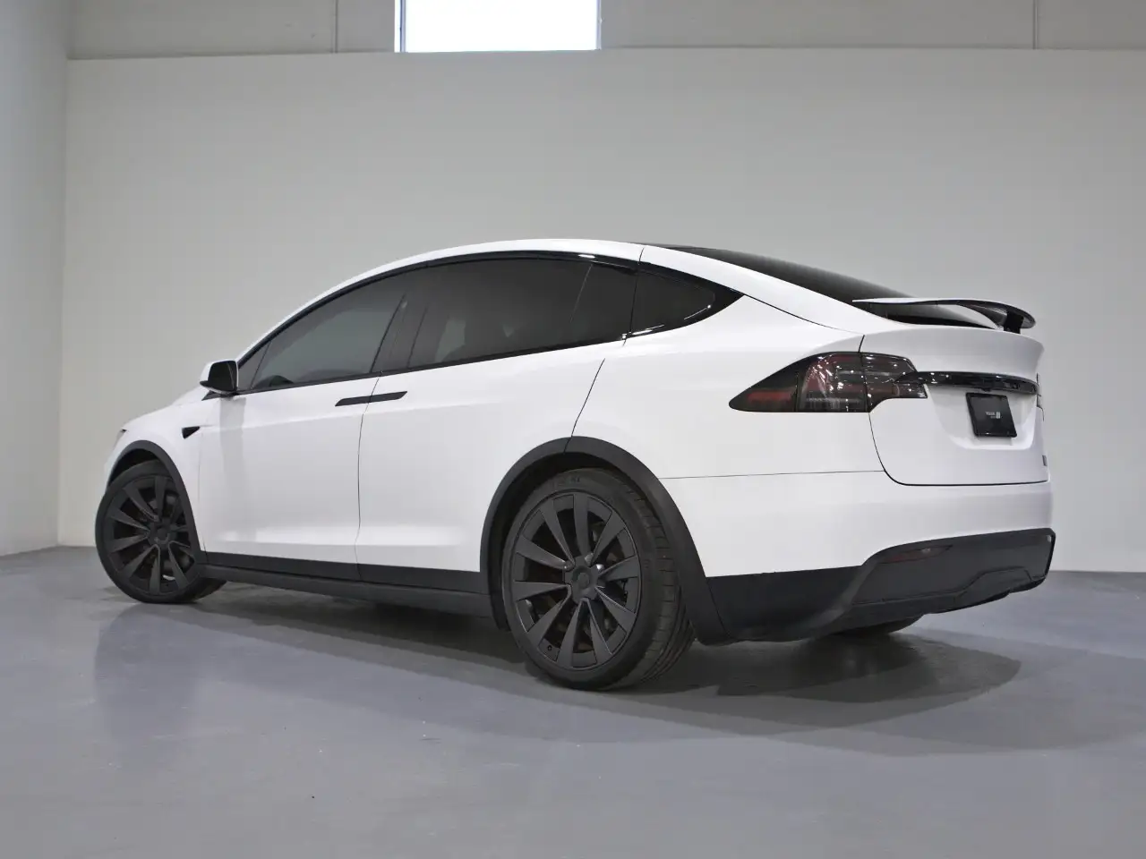 Tesla Model X - Image 3