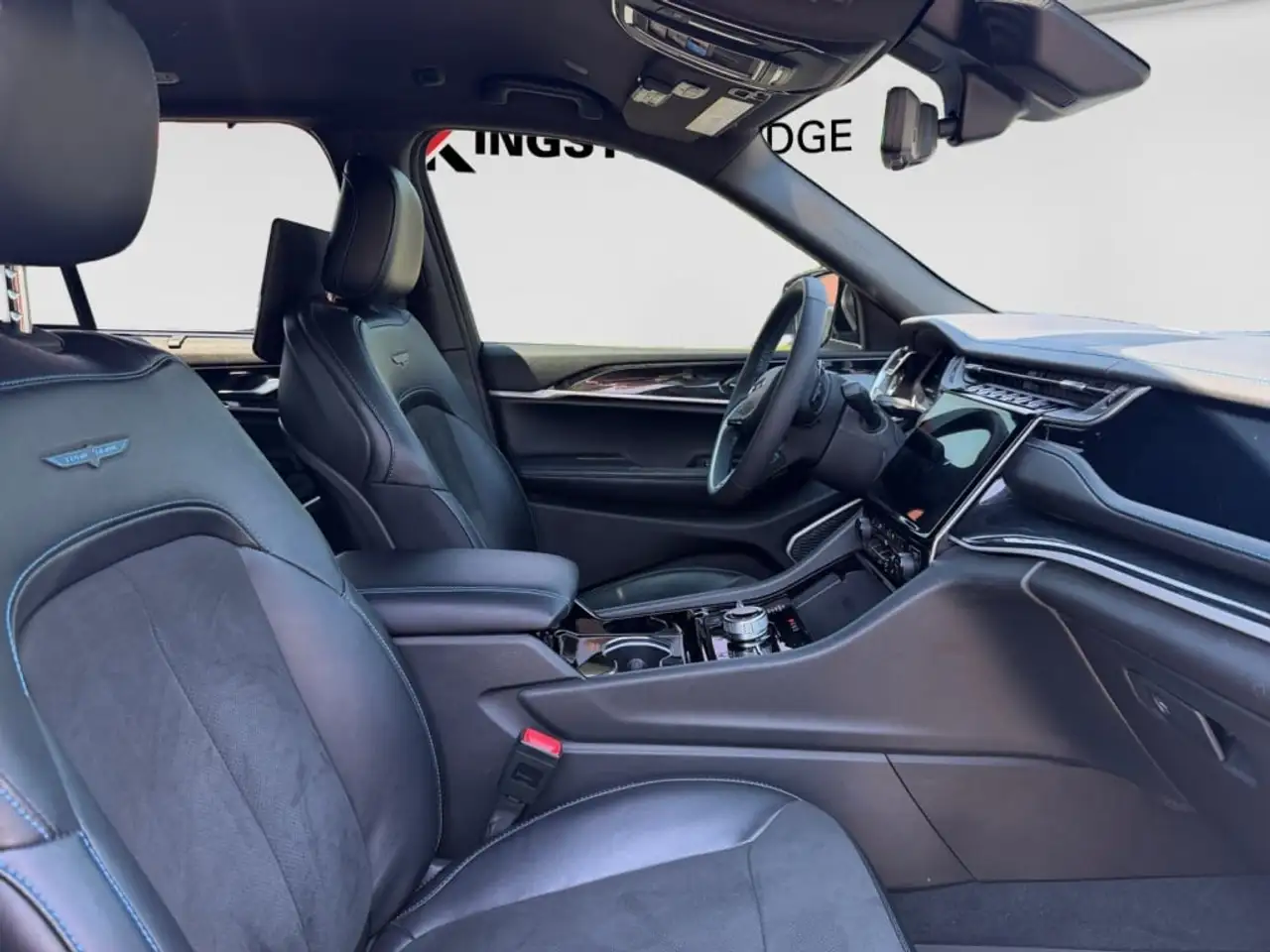 Jeep Grand Cherokee - Image 15