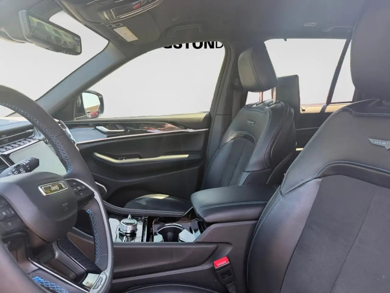 Jeep Grand Cherokee - Image 10