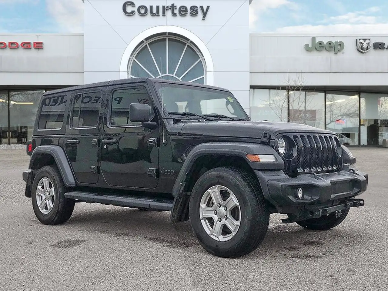 Jeep Wrangler - Image 8