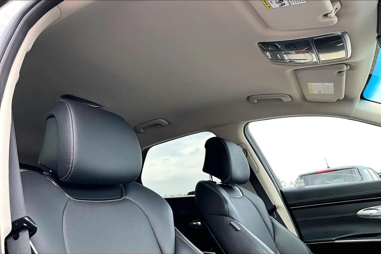Genesis GV70 - Image 22