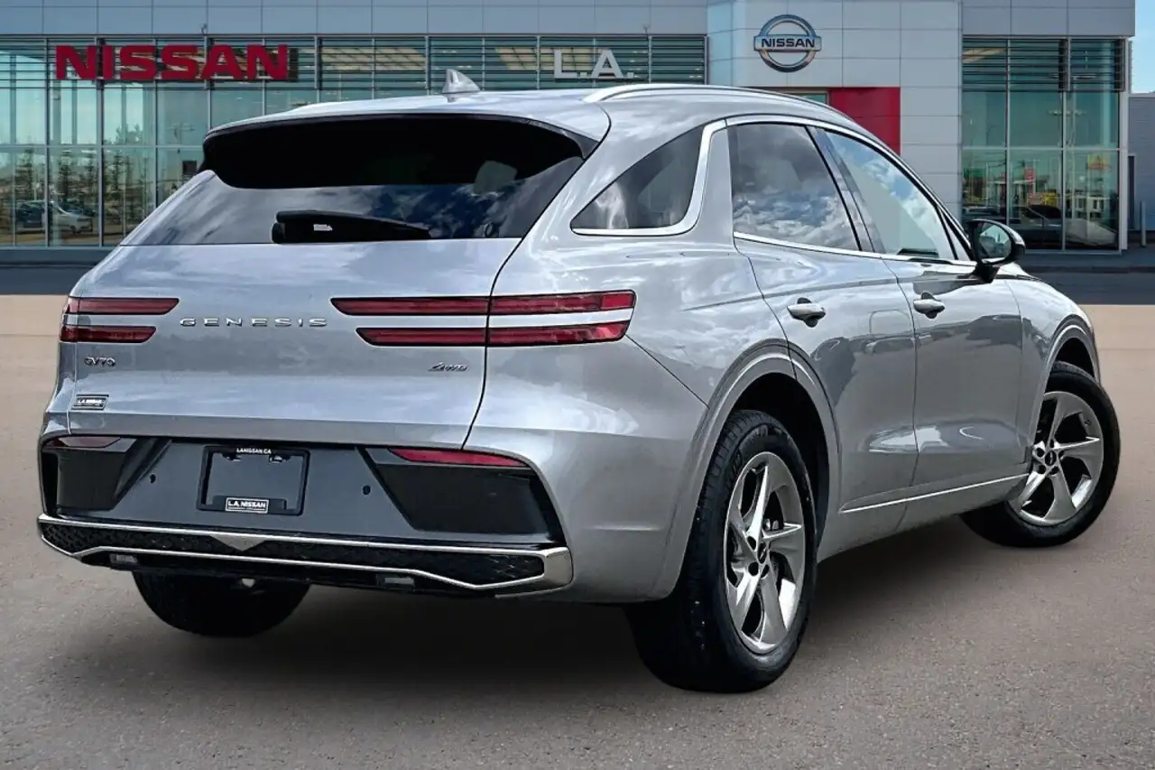 Genesis GV70 - Image 13