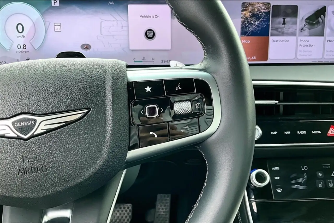 Genesis GV70 - Image 19
