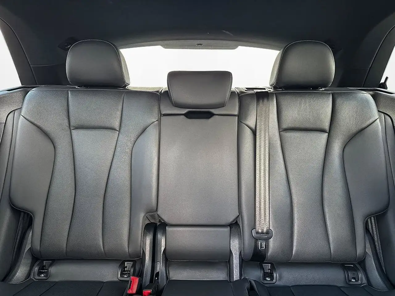 Audi Q8 - Image 14
