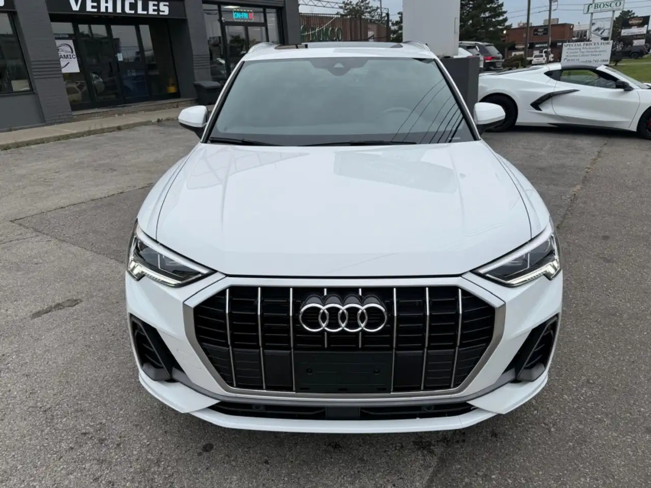 Audi Q3 - Image 3