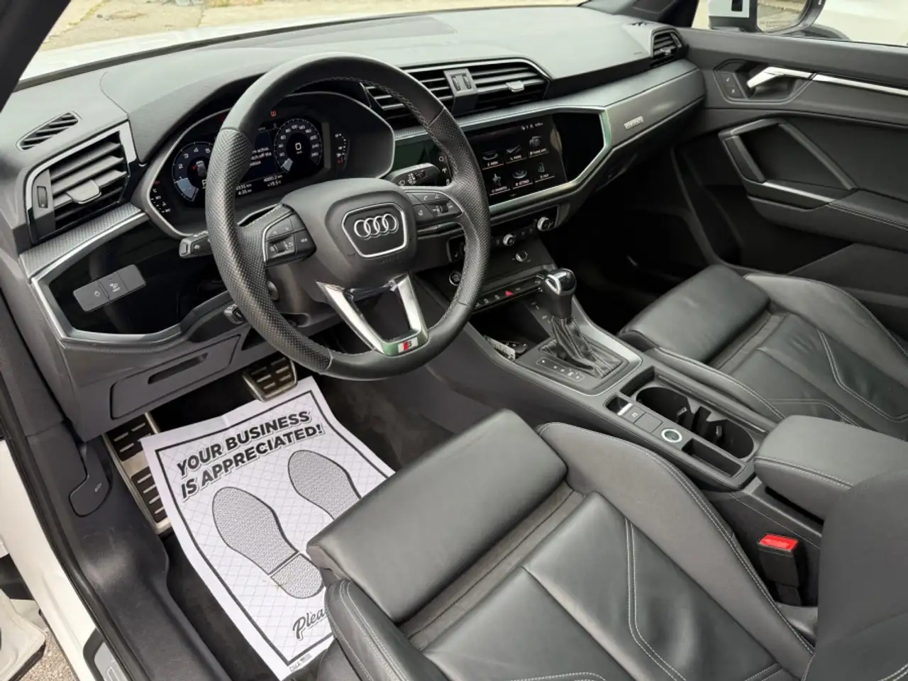 Audi Q3 - Image 13