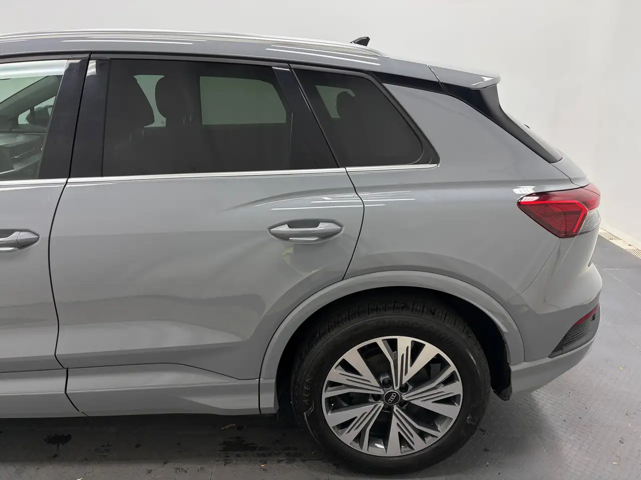 Audi Q4 e-tron - Image 4