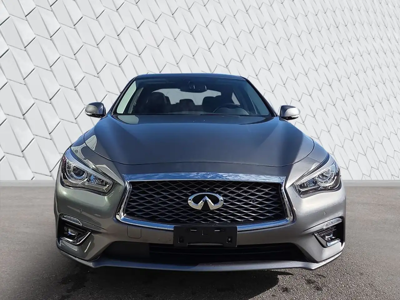 Infiniti Q50 - Image 2