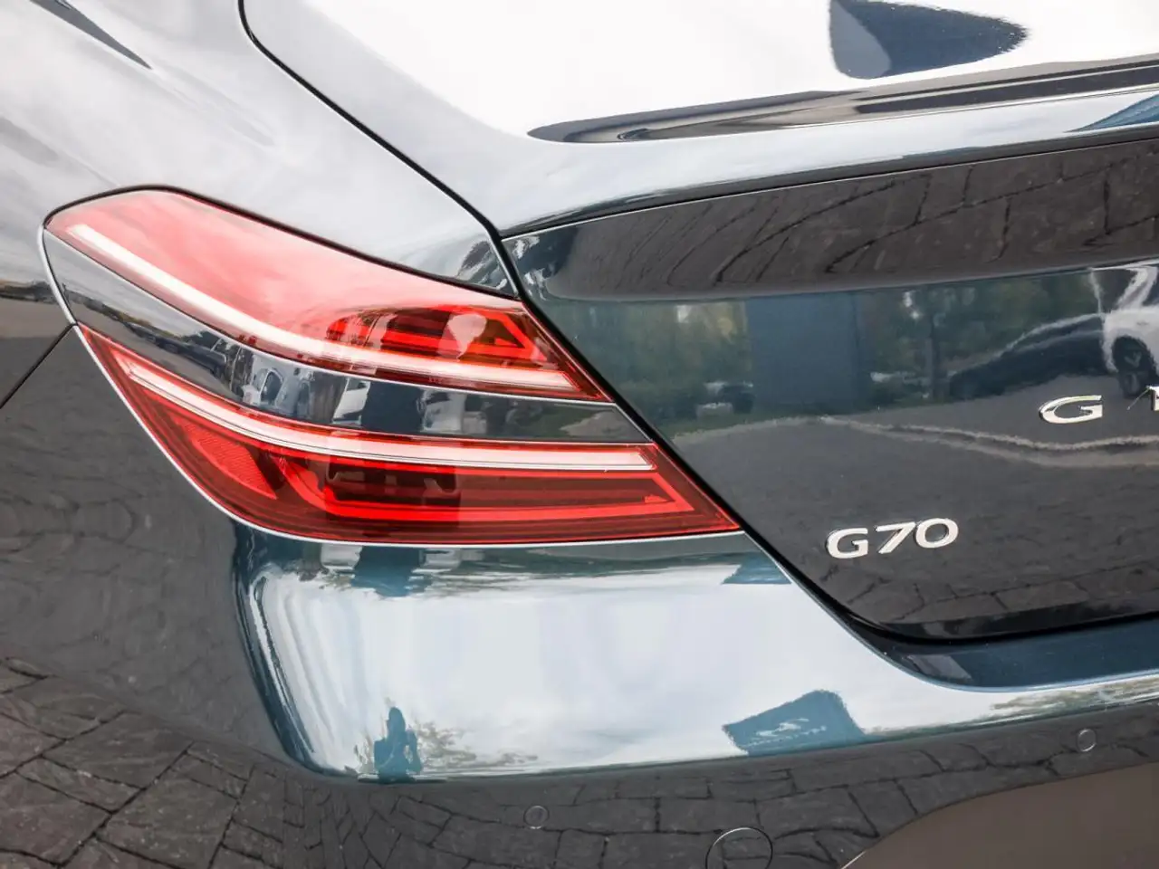 Genesis G70 - Image 6