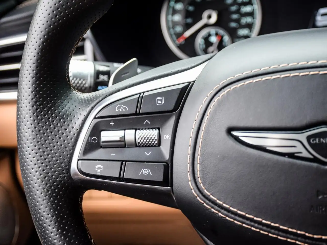 Genesis G70 - Image 26