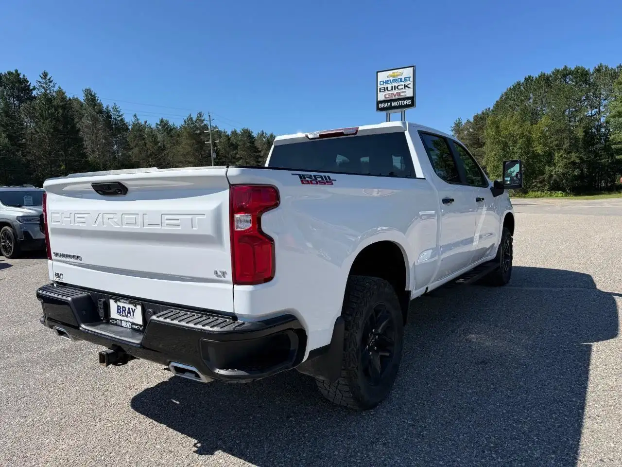 Chevrolet Silverado 1500 - Image 6