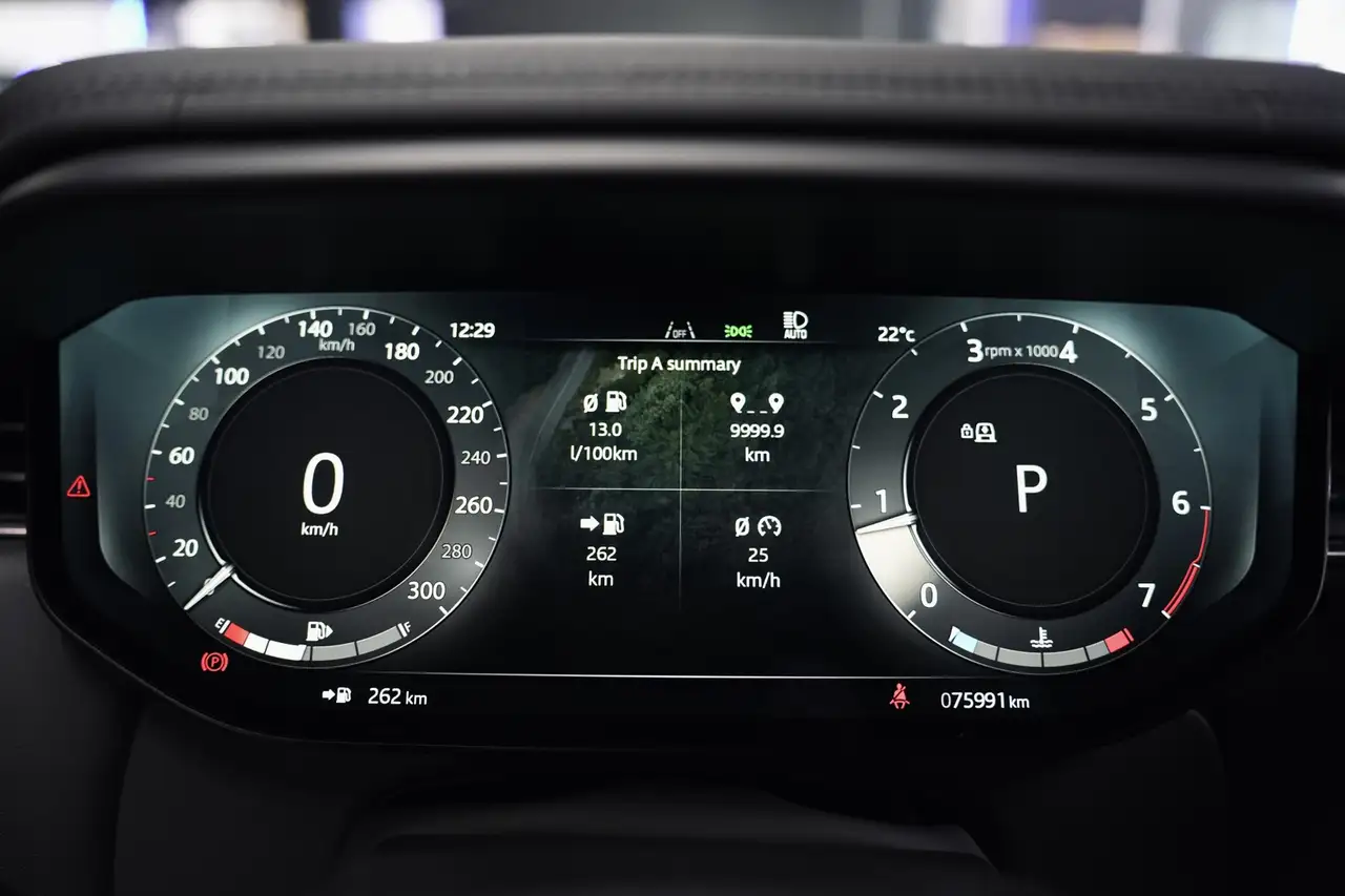 Land Rover Range Rover Sport - Image 22