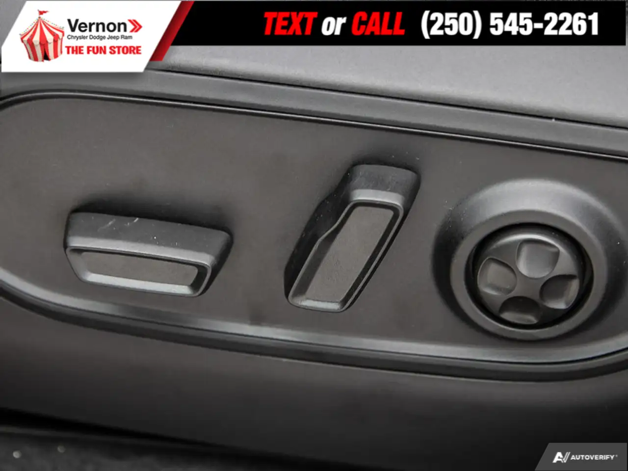 Jeep Grand Cherokee - Image 29