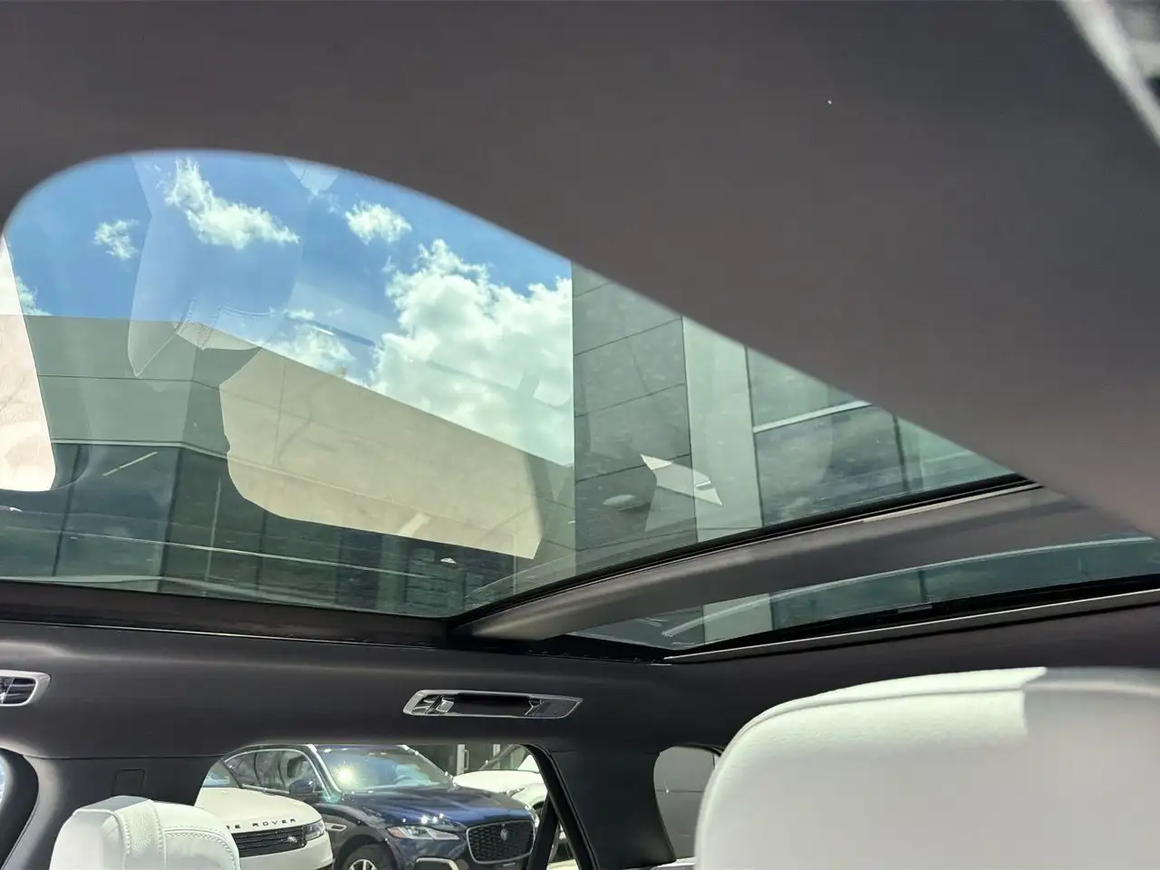 Land Rover Range Rover Sport - Image 19