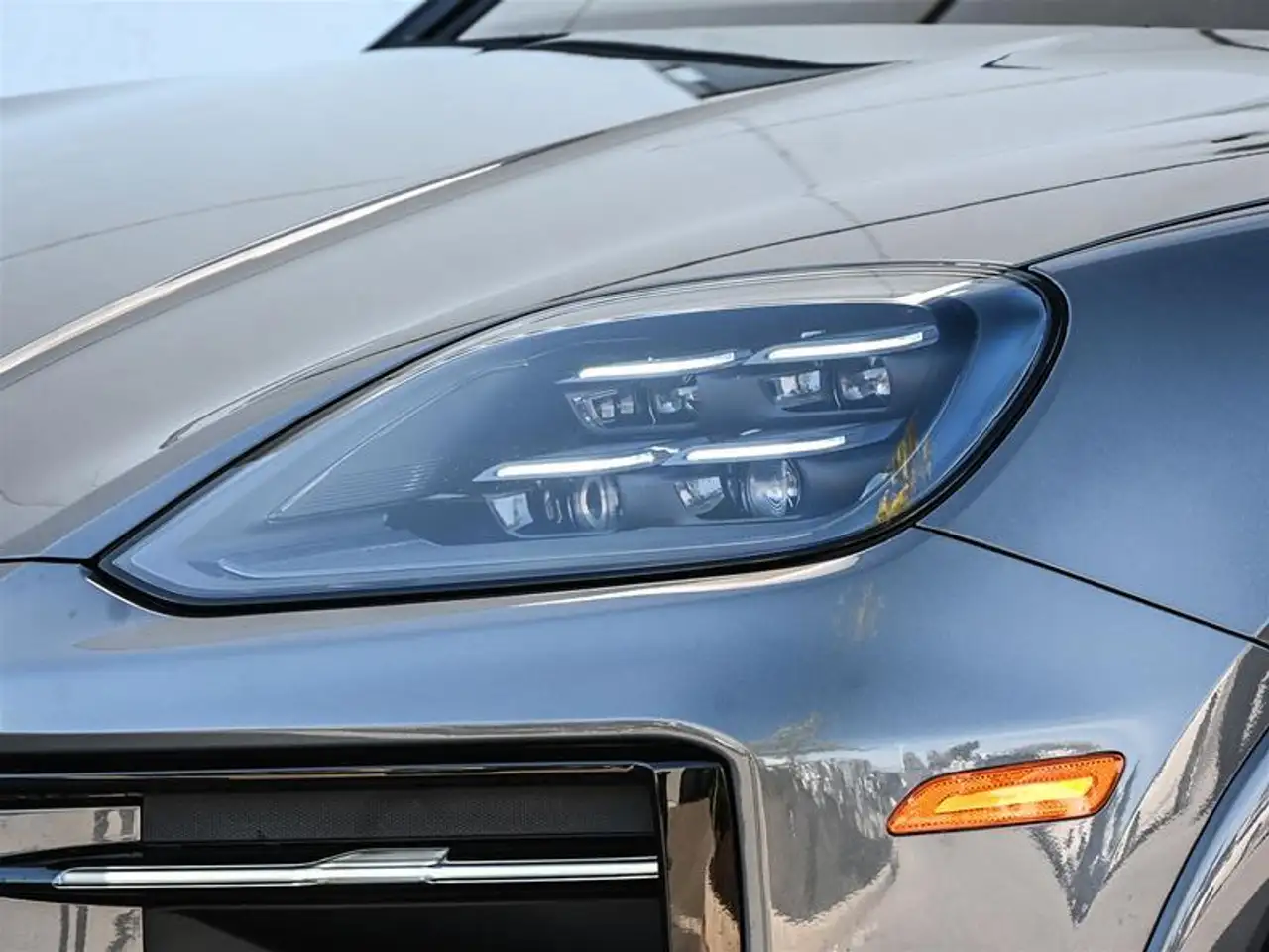 Porsche Cayenne - Image 10