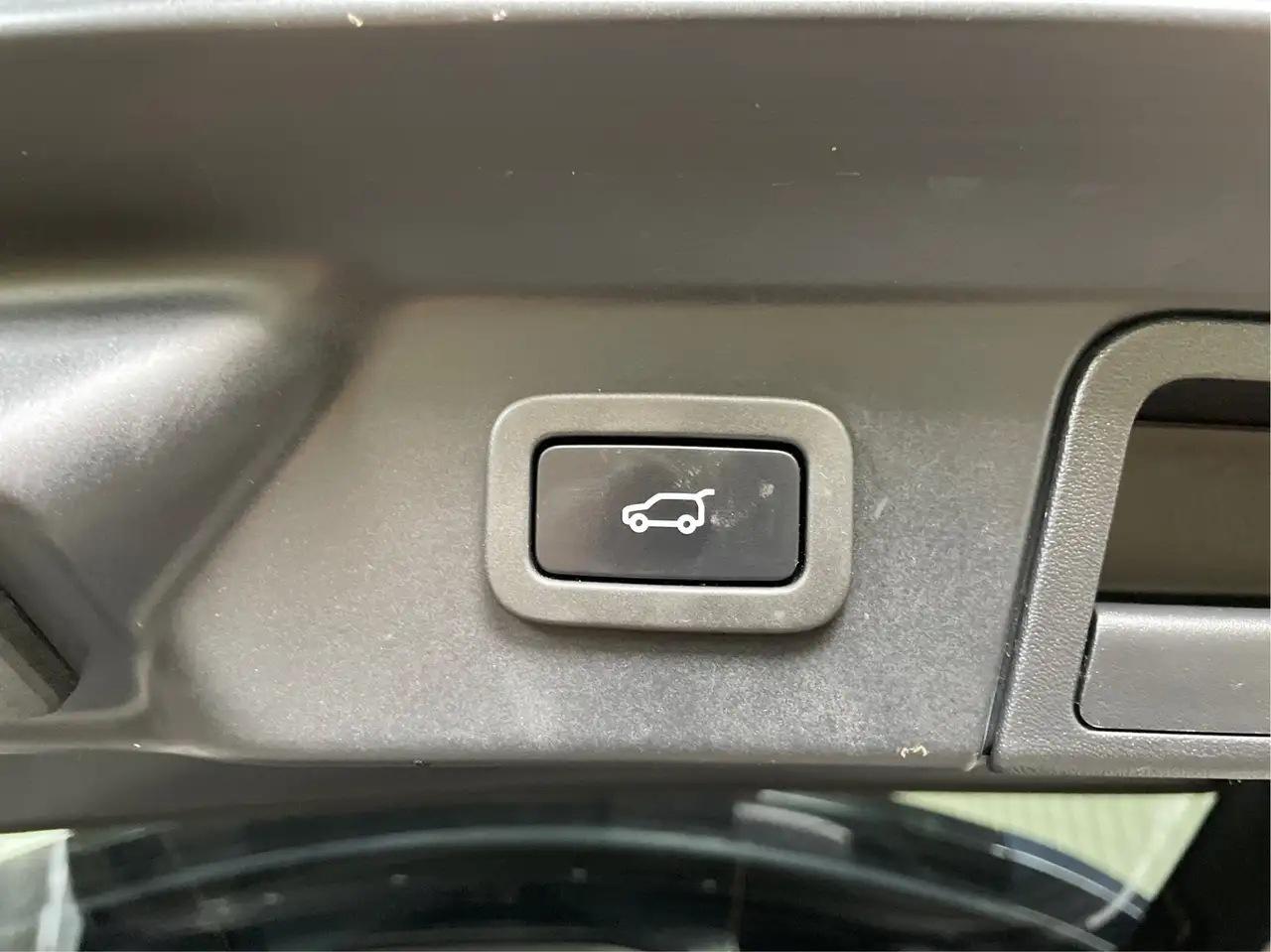 Land Rover Range Rover Velar - Image 26