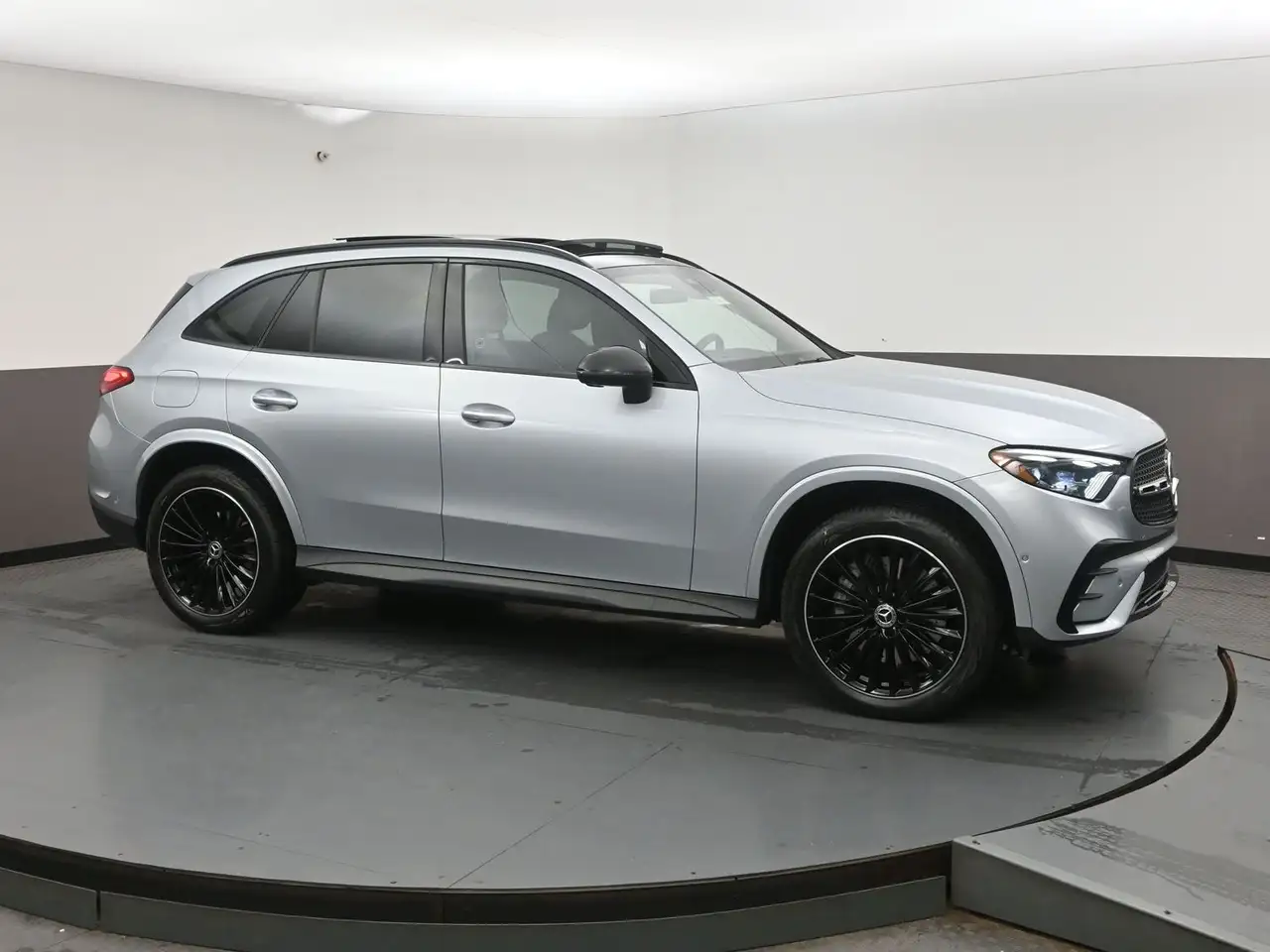 Mercedes-Benz GLC - Image 1