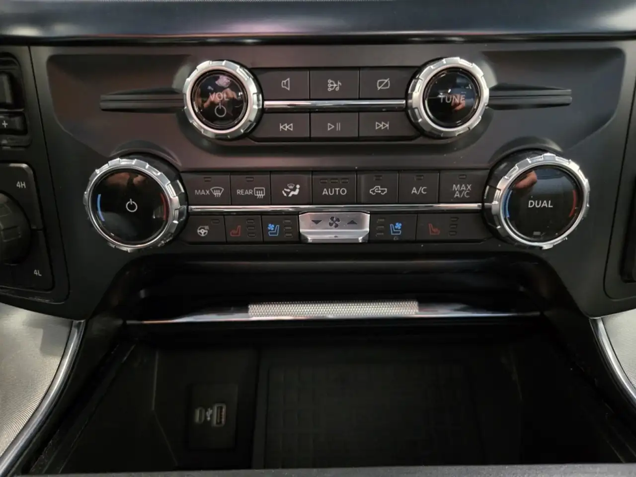 Ford F-150 - Image 26