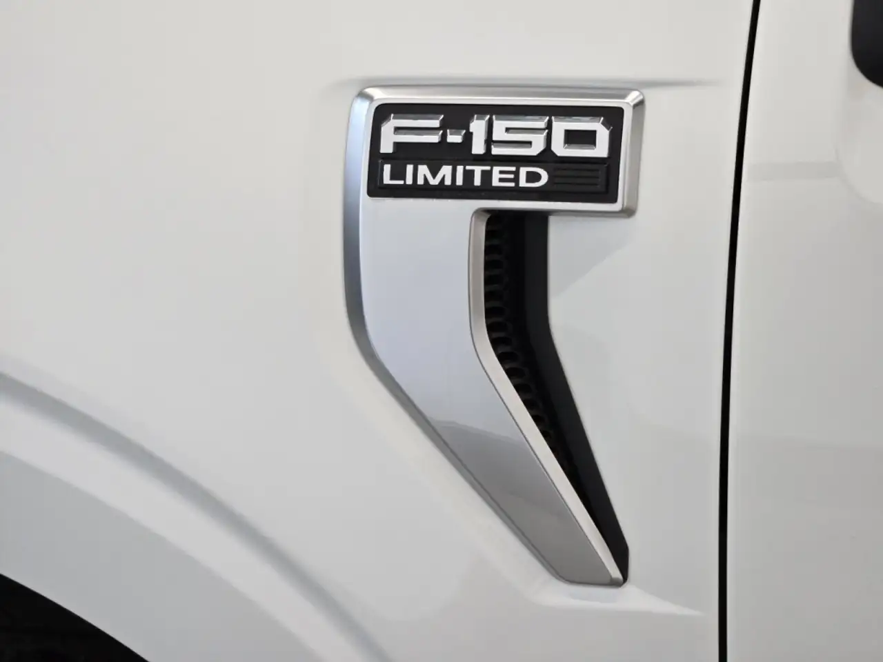 Ford F-150 - Image 11