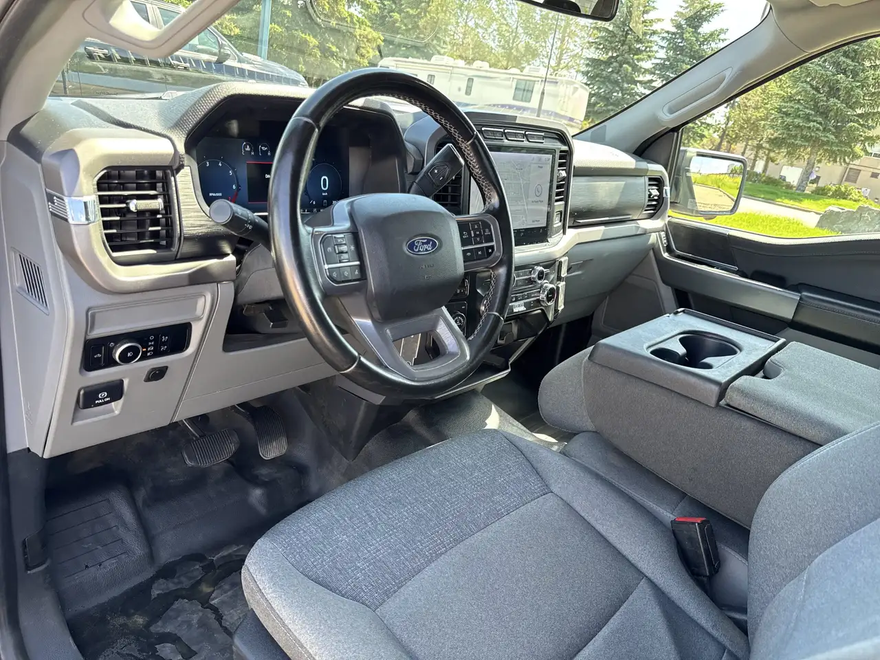 Ford F-150 - Image 22