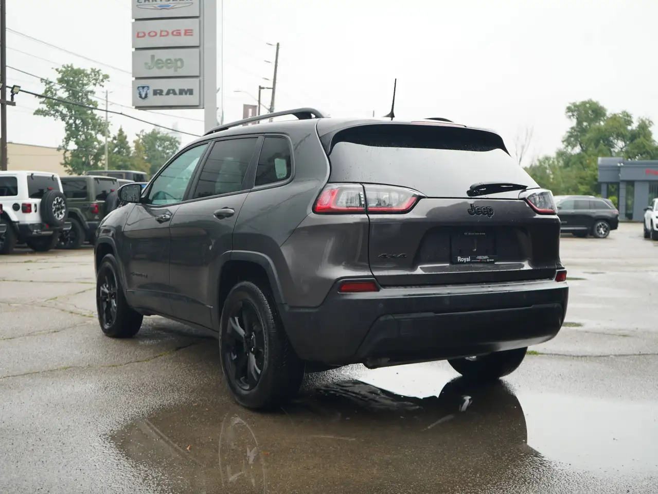 Jeep Cherokee - Image 6
